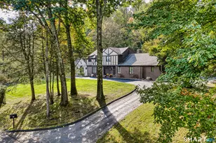 14 Tulip Tree Ln, Woodbridge, CT 06525 - Photo 5