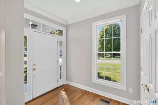 10 Chelsea Pl, Avon, CT 06001 - Photo 3