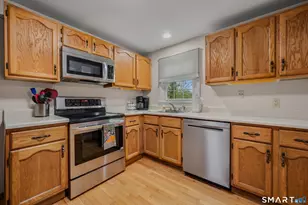 81 East Pattagansett Rd, East Lyme, CT 06357 - Photo 17