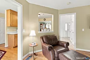131 Pfister Dr, Newington, CT 06111 - Photo 5