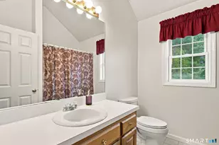 131 Pfister Dr, Newington, CT 06111 - Photo 27