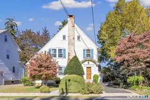 478 Woodlawn Ave, Stratford, CT 06614 - Photo 1