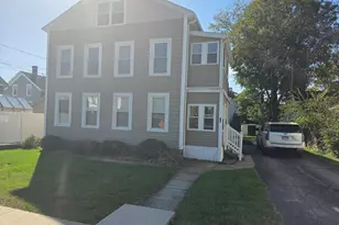 26 Palmer St, Stonington, CT 06379 - Photo 1