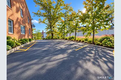 10 Dale Street #2nd Level, West Hartford, CT 06107 - Photo 19