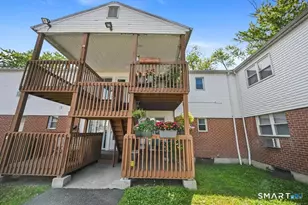 15 Cherry Hill Dr, Bridgeport, CT 06606 - Photo 31