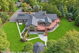 18 Merry Meet Cir, Fairfield, CT 06824 - Photo 1