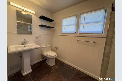 370 Waterville Street, Waterbury, CT 06710 - Photo 11