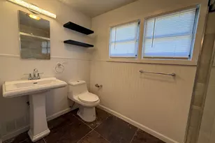 370 Waterville St, Waterbury, CT 06710 - Photo 11