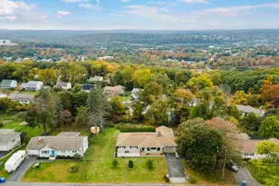 20 Mountain View Dr, Waterbury, CT 06706 - Photo 35