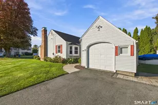132 Cheney Ln, Newington, CT 06111 - Photo 7