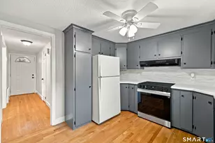 132 Cheney Ln, Newington, CT 06111 - Photo 17