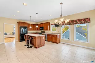 104 Periwinkle Dr, Middlebury, CT 06762 - Photo 11