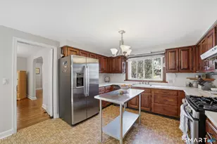 65 Bellmere Ave, Stamford, CT 06906 - Photo 9