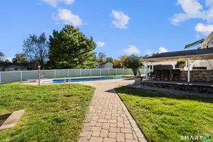 11 Crestwood Rd, Branford, CT 06405 - Photo 9