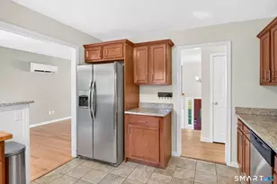 35 Glendale Rd, Manchester, CT 06040 - Photo 9