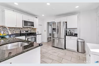 555 Windsor Avenue, Stratford, CT 06614 - Photo 15