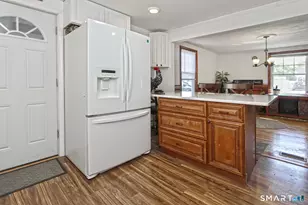 10 Glenmoor Dr, East Haven, CT 06512 - Photo 7