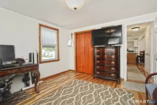 10 Glenmoor Dr, East Haven, CT 06512 - Photo 17