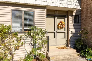 17 Briar Ct, Cromwell, CT 06416 - Photo 1