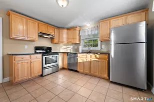 28 Lawndale Ave, Bristol, CT 06010 - Photo 3