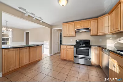 28 Lawndale Avenue, Bristol, CT 06010 - Photo 5