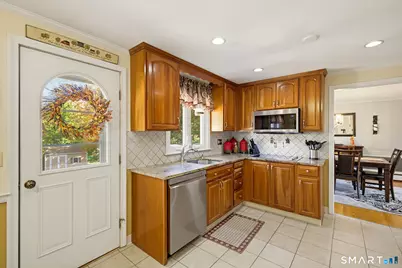 46 Pond Side Drive, Wethersfield, CT 06109 - Photo 9