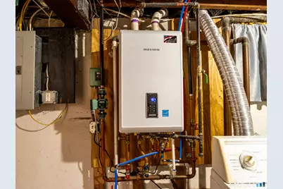 97 Brussels Avenue, Wethersfield, CT 06109 - Photo 29