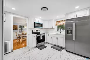 349 Hills St, East Hartford, CT 06118 - Photo 7