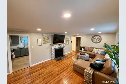 12 Walker Lane, Bloomfield, CT 06002 - Photo 3
