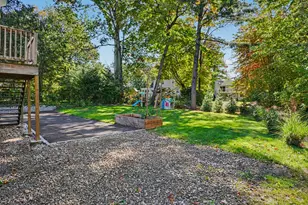 100 Fawn Dr, Stamford, CT 06905 - Photo 33