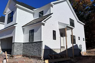 26 Village Circle, Guilford, CT 06437 - Photo 3
