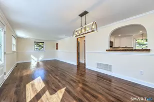 23 Mountain View Rd, Ansonia, CT 06401 - Photo 9