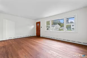 246 Bucks Hl Rd, Waterbury, CT 06704 - Photo 13