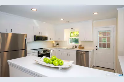 3 Pattagansett Court, East Lyme, CT 06333 - Photo 9