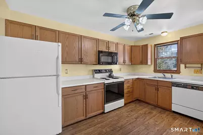 7 Oakledge Circle, Norwalk, CT 06854 - Photo 13
