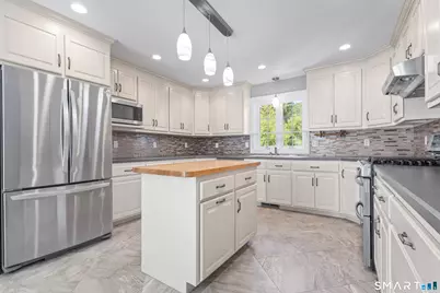 1 Arrowhead Trail, Waterford, CT 06385 - Photo 5