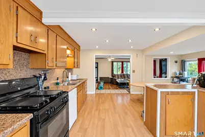 3 Suffolk Street, Waterbury, CT 06704 - Photo 5