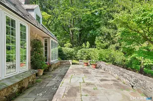 76 Peaceable St, Redding, CT 06896 - Photo 9