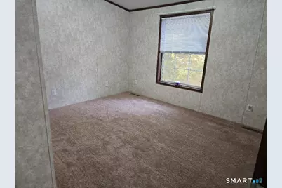 84 R and R Park, Killingly, CT 06241 - Photo 11