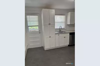980 Shippan Avenue #2nd fl apt (L), Stamford, CT 06902 - Photo 3