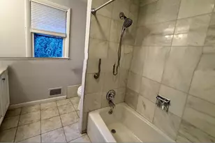 114 Kings Hwy, North Haven, CT 06473 - Photo 23