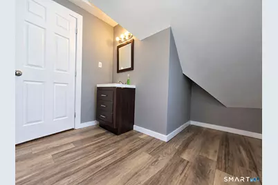 366 Sigourney Street #3, Hartford, CT 06112 - Photo 5