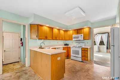 144 Morning Glory Court #144, Windsor, CT 06095 - Photo 9