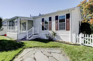 17 Bayberry Ln, East Windsor, CT 06088 - Photo 1