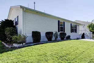 17 Bayberry Ln, East Windsor, CT 06088 - Photo 3