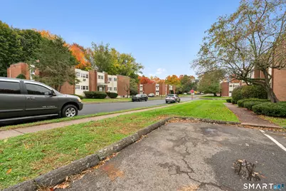 Thompson Road #2B, Manchester, CT 06040 - Photo 19