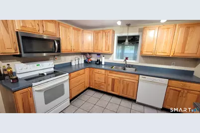 39 Ardmore Road, Manchester, CT 06040 - Photo 7