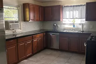 77 John St, East Haven, CT 06513 - Photo 3