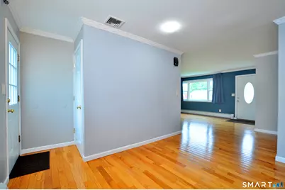 102 Harding Street, Wethersfield, CT 06109 - Photo 9