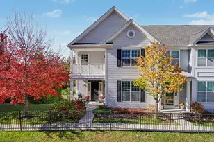 19 Warrington Round, Danbury, CT 06810 - Photo 1